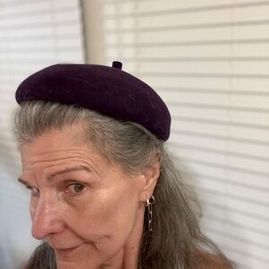 VGC ANN TAYLOR FRENCH BEANIE PURPLE OS